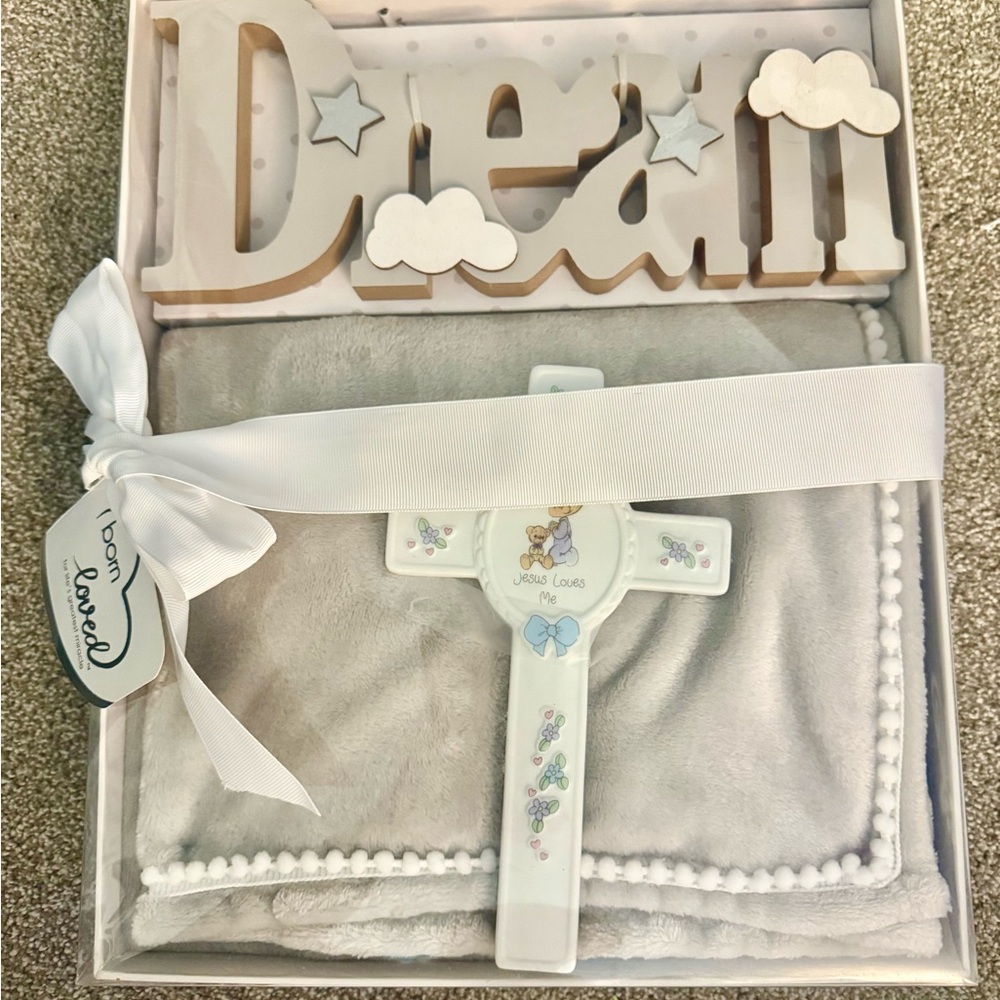 Dream Themed Baby/Kids Gift Set with Cross and Blanket